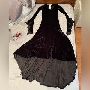 Morticia Halloween Costume